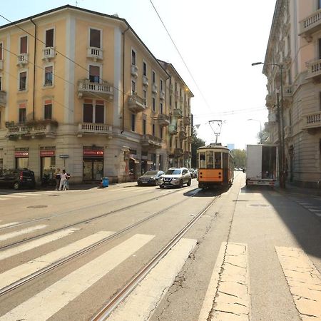 Appartamento Residenza Accursio By Biphosting Milano Esterno foto